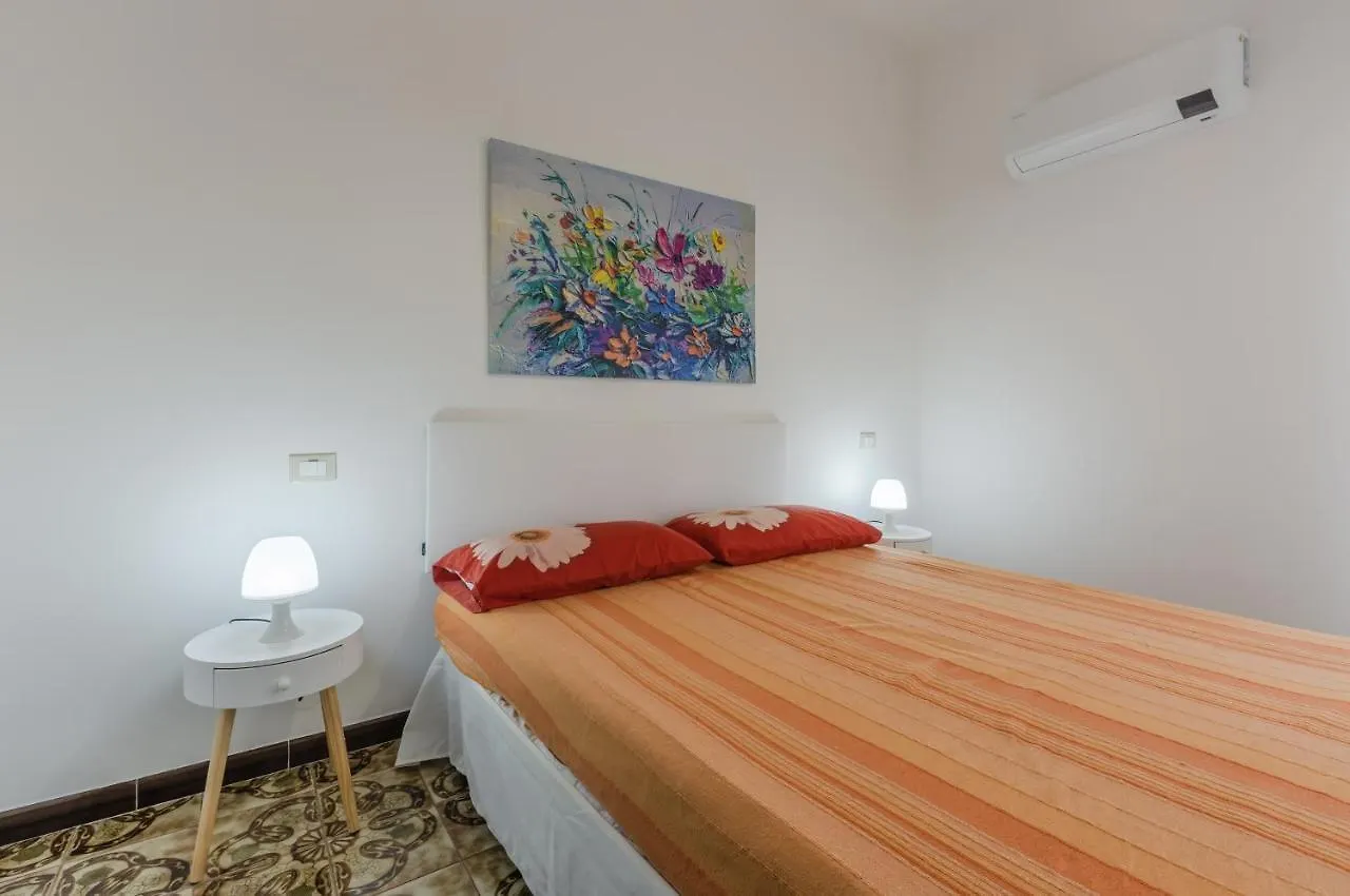 Cagliari Comfy Apartment With Terrace & Netflix! Selargius Italia